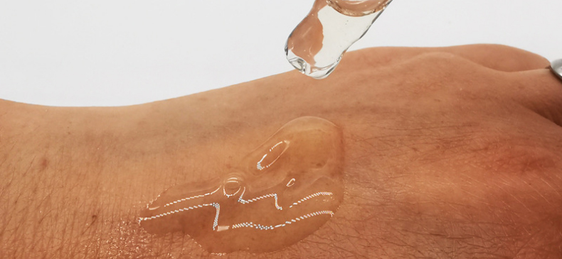 广州补水保湿精华液OEM代加工-淡纹修护肌肤提亮肤色精华液