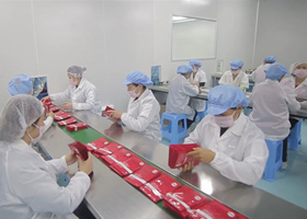 In what way can you generally find cosmetics oem/odm processing manufacturers?