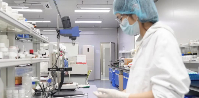 化妆品贴牌加工大约费用-化妆品oem代加工怎么收费的？