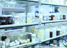 What details do you need to pay attention to in terms of safety in choosing an oem cosmetics processi