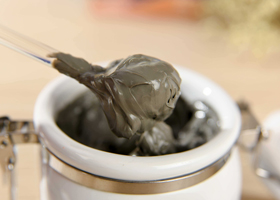 What are the advantages of smearing masks, and what is the difference between pasting masks? Let skin